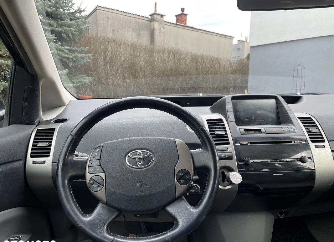 Toyota Prius cena 24500 przebieg: 205000, rok produkcji 2008 z Zielonka małe 232